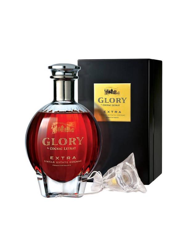 Cognac Leyrat EXTRA Glory Single Estate Cognac 45% Vol. 0,7l u drvenoj poklon kutiji 305